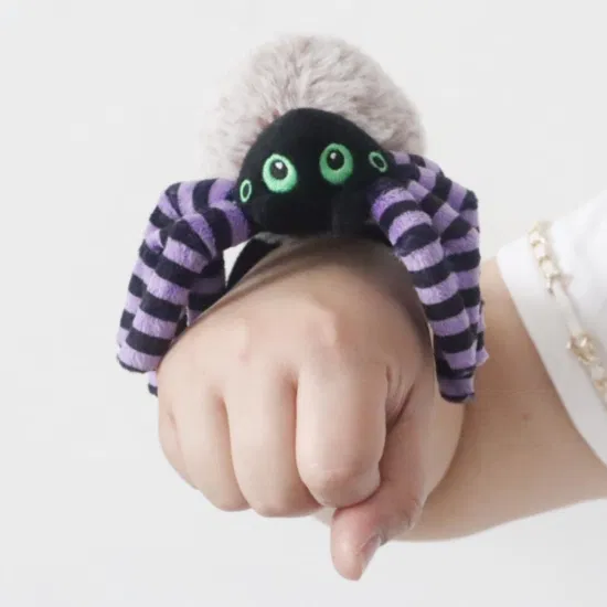 Bandes de gifle en peluche personnalisées pour enfants, 10,5 (L) x 29 cm (l), peluche douce, araignée violette, broderie, yeux composés, bracelet de poignet, bracelet d'araignée d'animal d'halloween